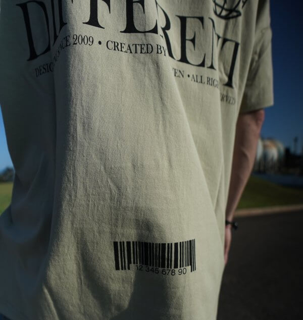 Dare to Be T-Shirt (Avocado Green) - Imagen 4